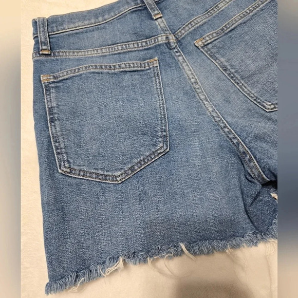 Madewell High Rise Denim Shorts, Raw Hem, Medium Blue Wash, Size 27, EUC! - Picture 6 of 10
